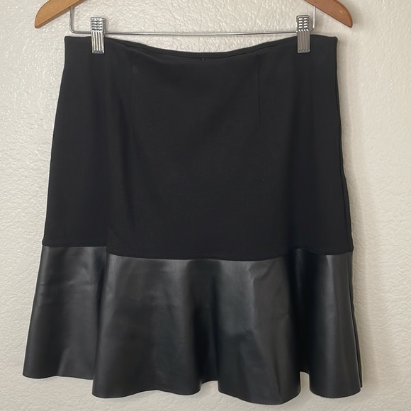 CABI Skirt | Black | Medium - Picture 2 of 7